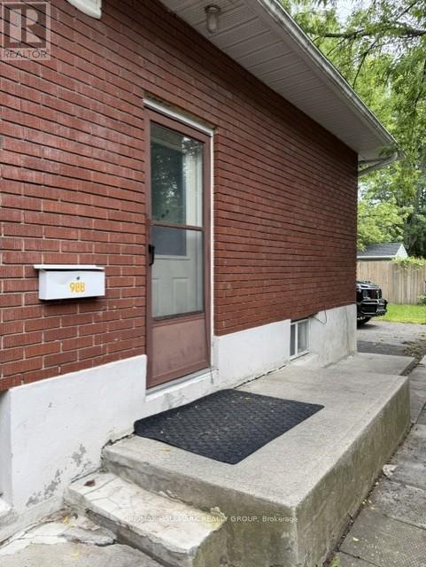 3 Bed, 1 Bath House for Rent in Ottawa – 2 – 98 DONALD STREET, Ottawa – MLS# X13490938 - Image 6