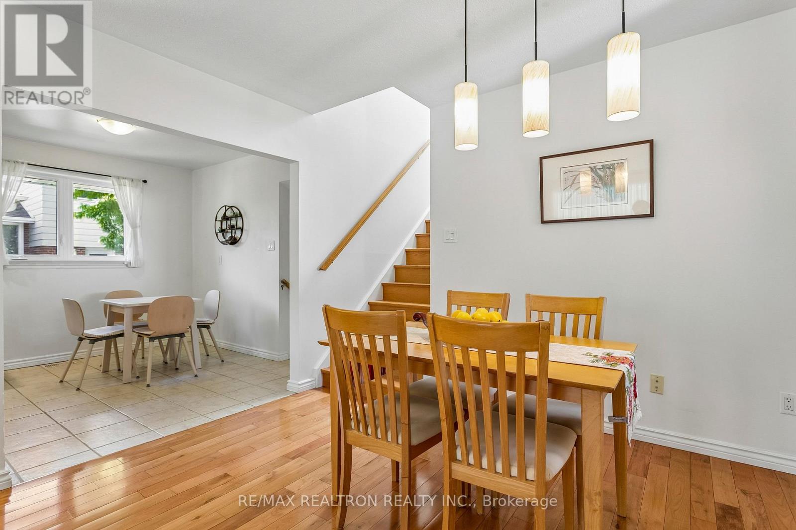 27 ELFINDALE CRESCENT - 13
