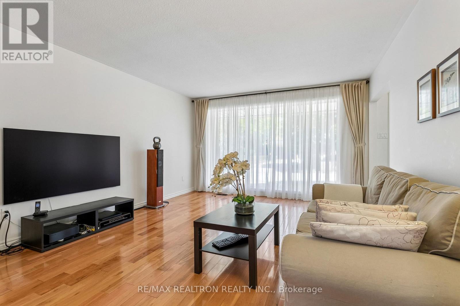 27 ELFINDALE CRESCENT - 10