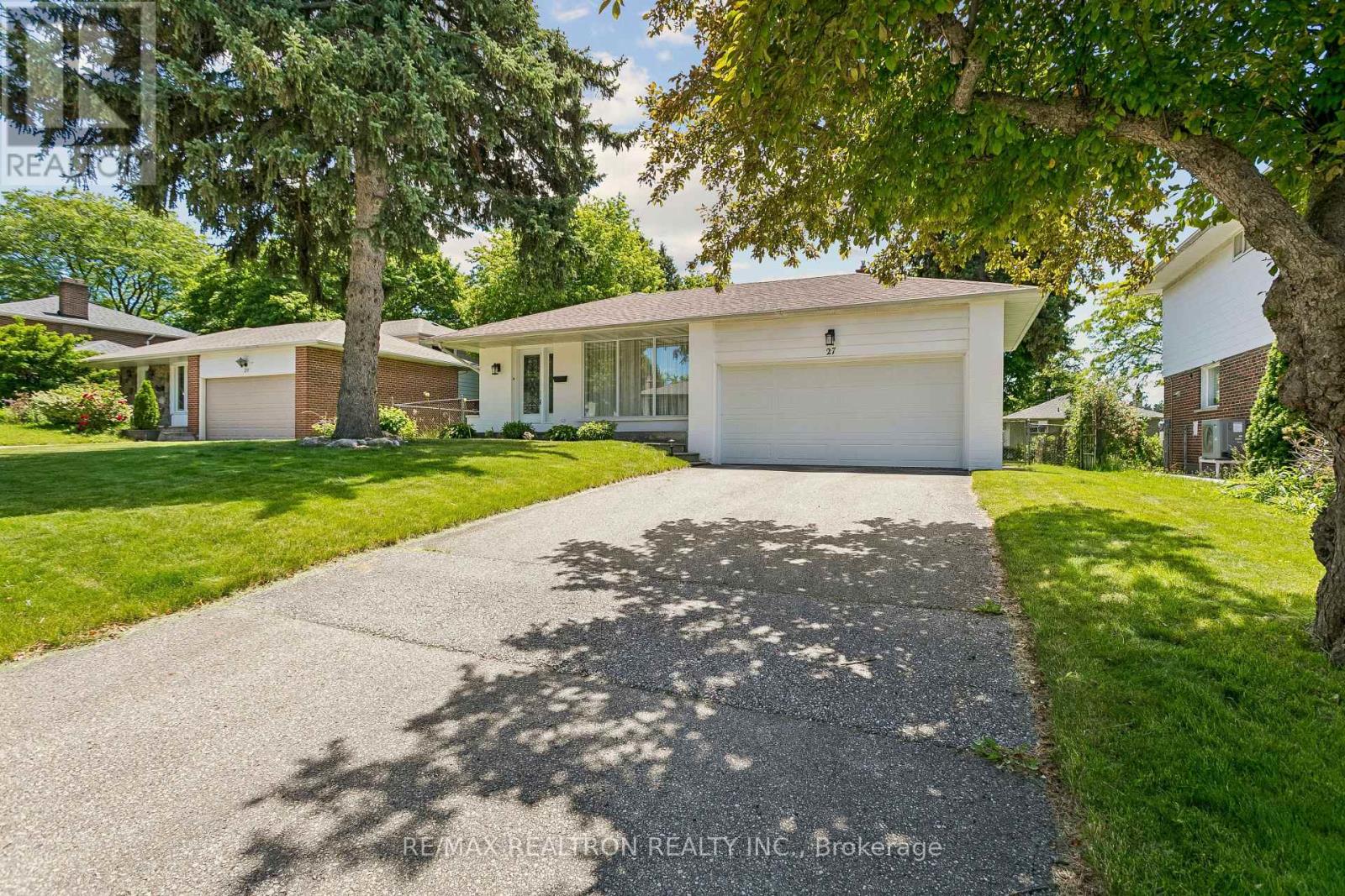 27 ELFINDALE CRESCENT - 1