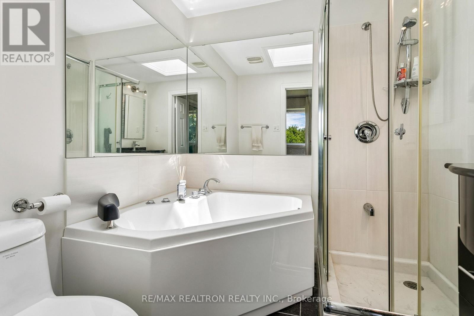 27 ELFINDALE CRESCENT - 29