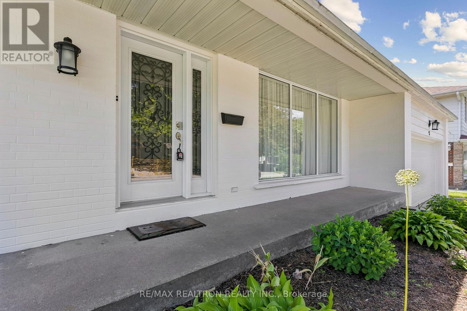27 ELFINDALE CRESCENT - 3
