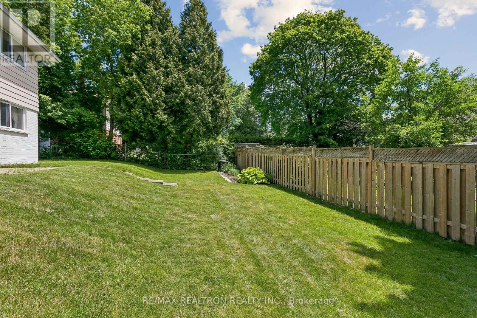 27 ELFINDALE CRESCENT - 50