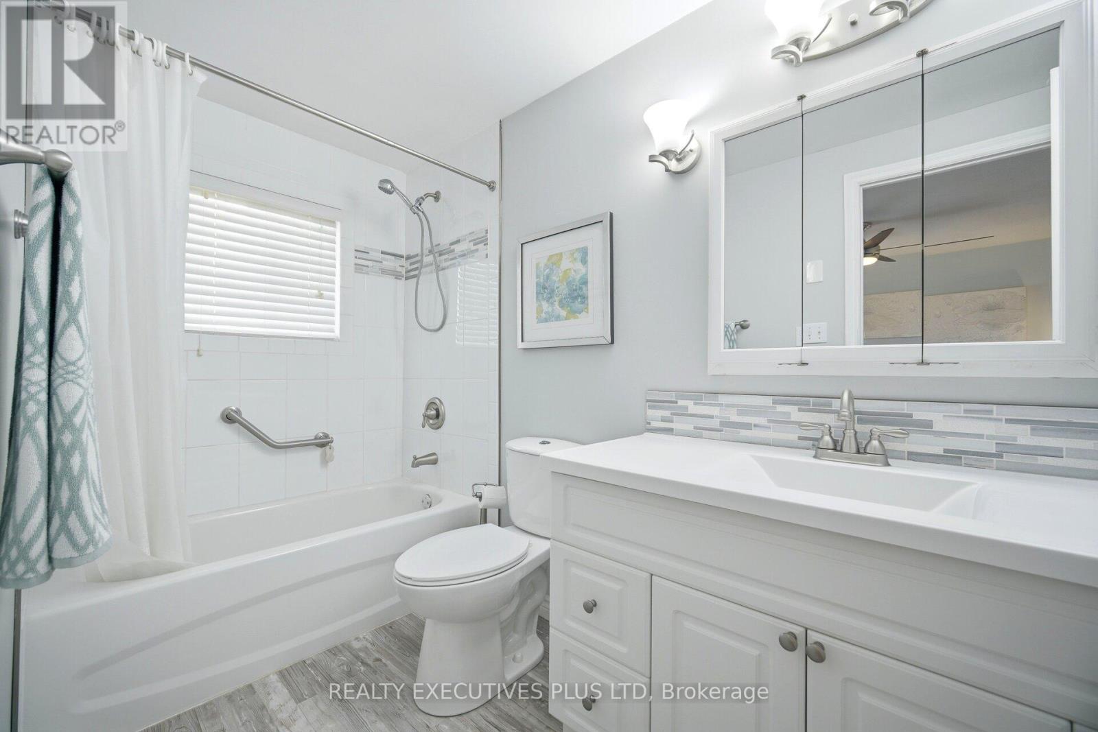 14 BUTTERNUT COURT - 23