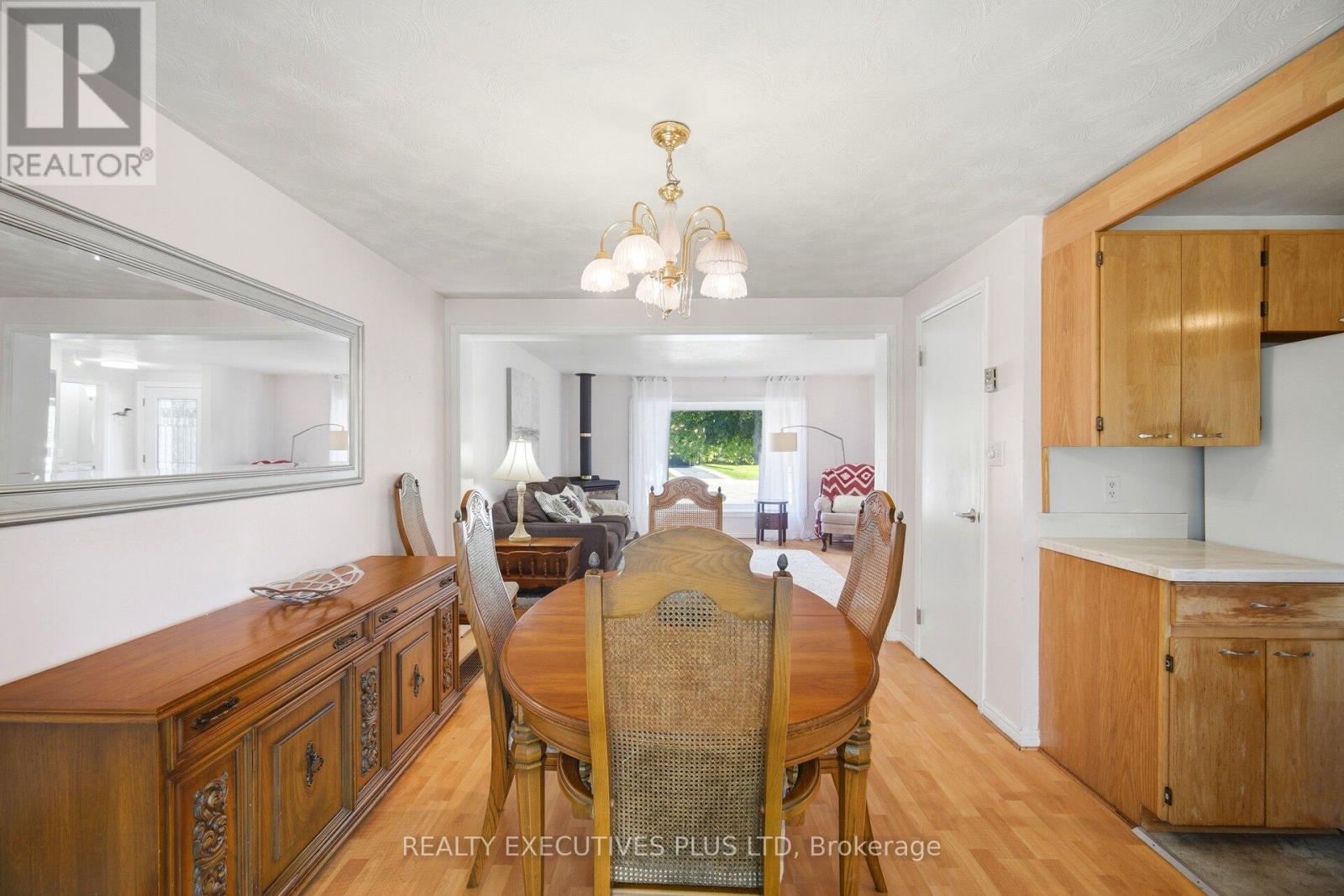 14 BUTTERNUT COURT - 13