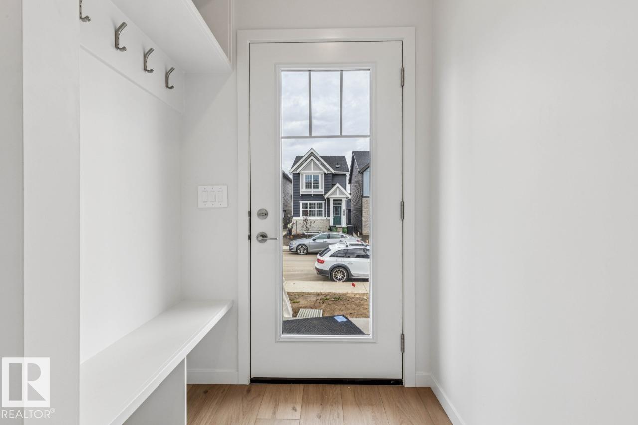 8128 228 ST NW - 2