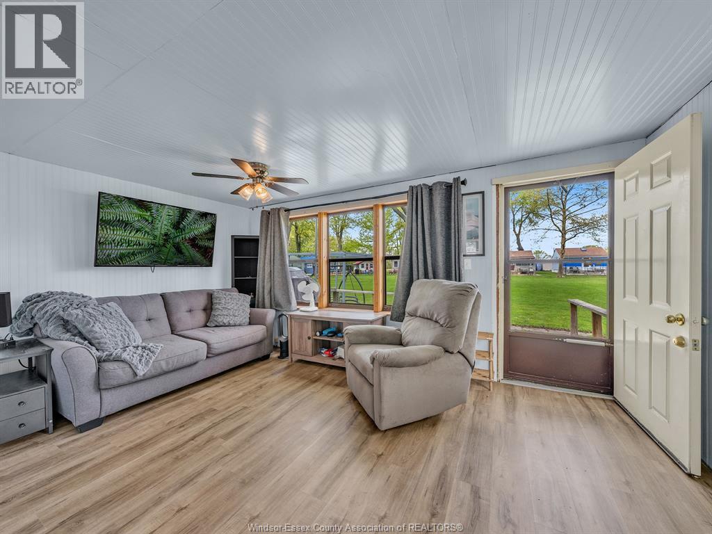 126 PLEASURE BEACH - 16