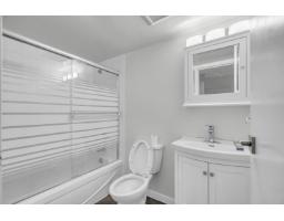 13335 70b Avenue, Surrey, BC V3W7Z3 Photo 10