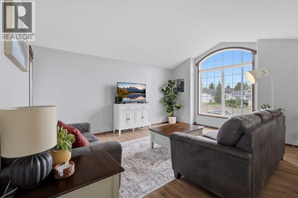 46 Livingston Close, Lacombe