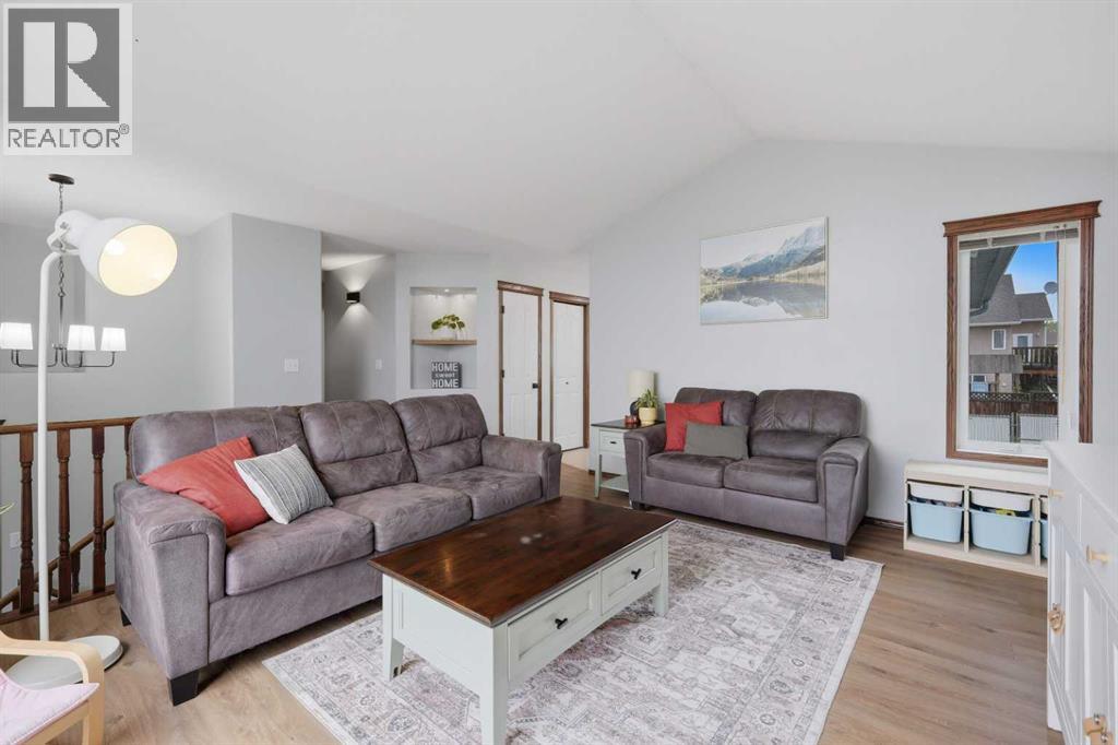 46 Livingston Close, Lacombe