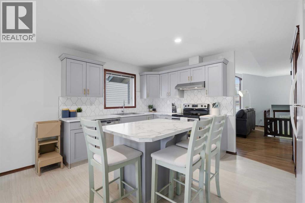 46 Livingston Close, Lacombe