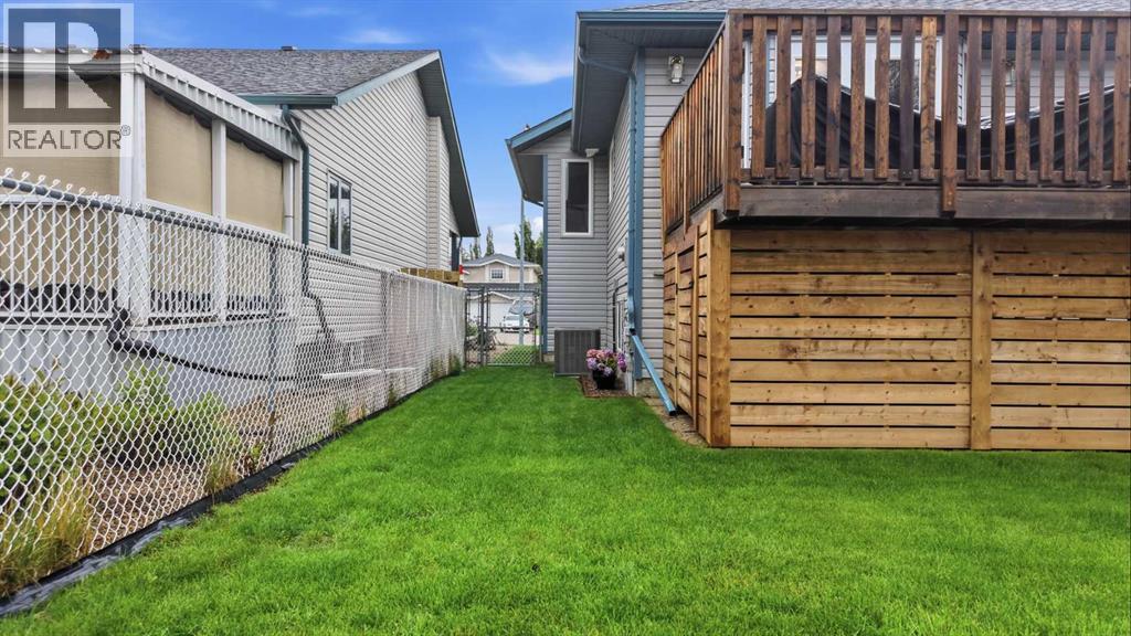 46 Livingston Close, Lacombe