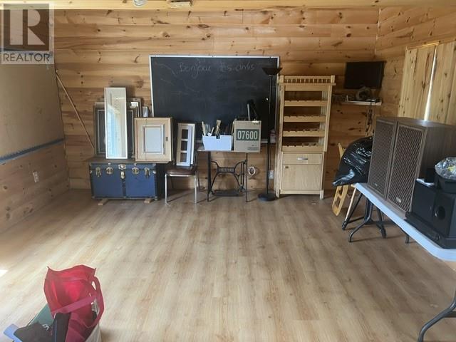 332F Amateewakea River Road - 33
