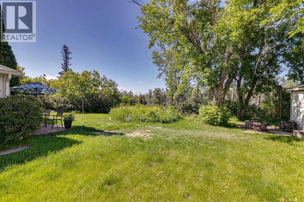 8808 48 Avenue — photo 11