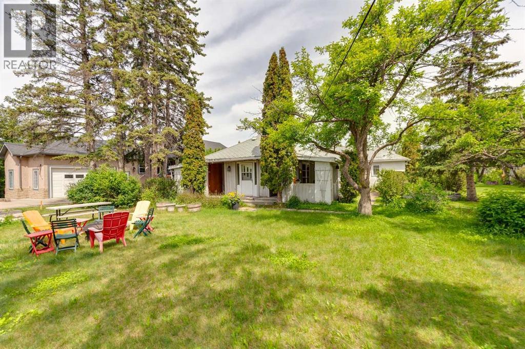 8808 48 Avenue - photo 2