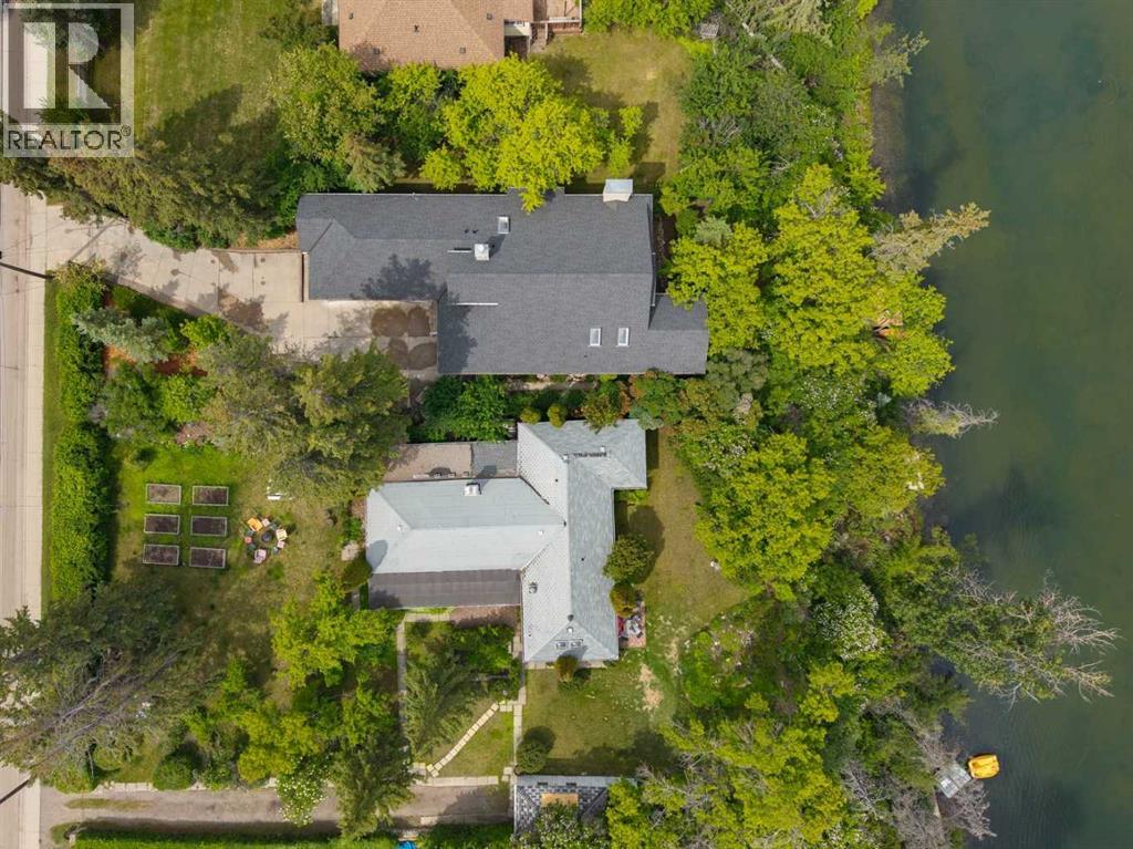 8808 48 Avenue - 31