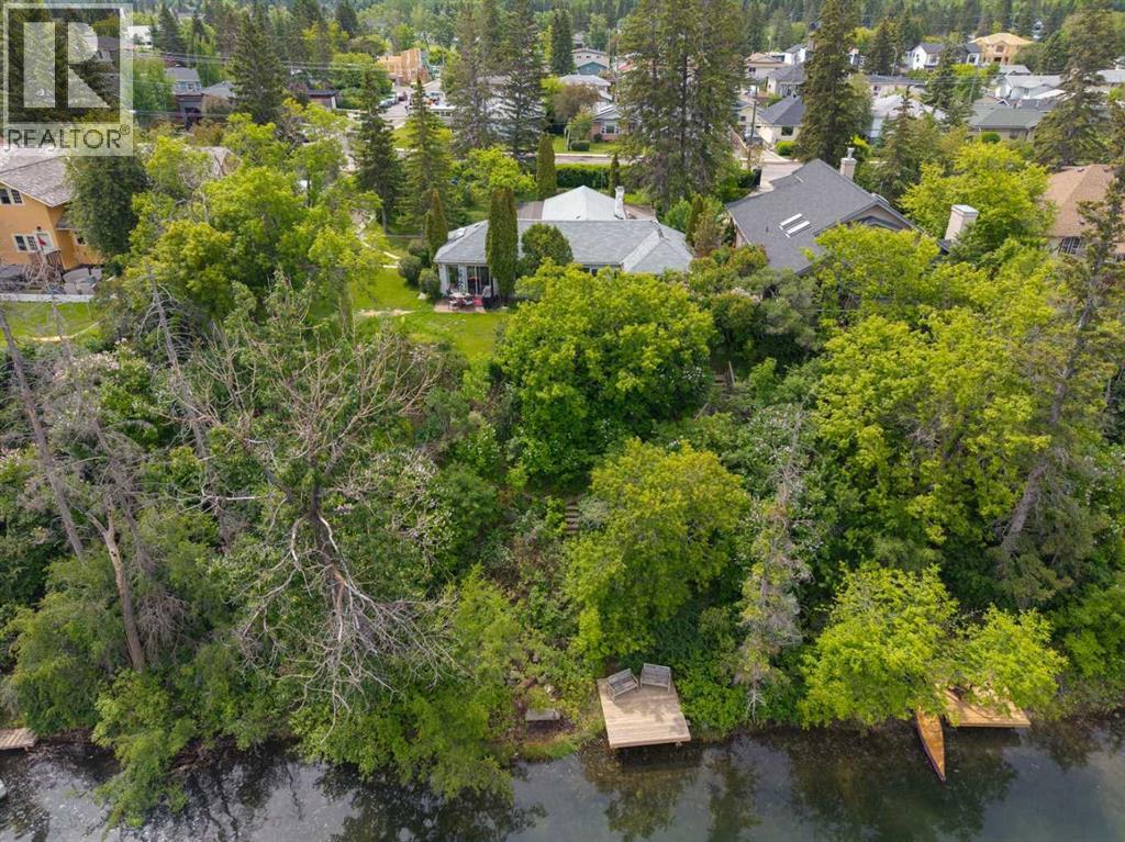 8808 48 Avenue — photo 32