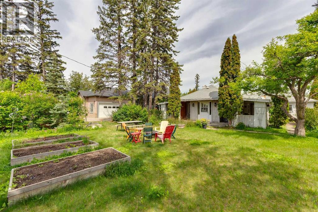 8808 48 Avenue — photo 43