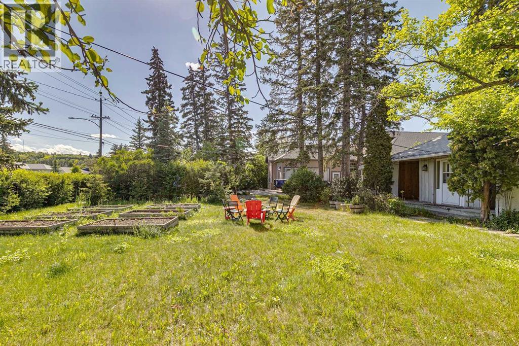 8808 48 Avenue - 6