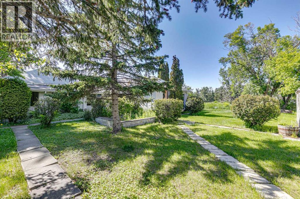 8808 48 Avenue — photo 9