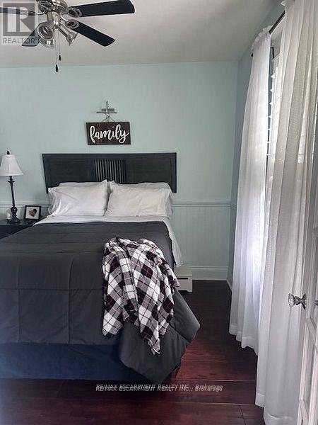 84 BARONS AVENUE N - 23