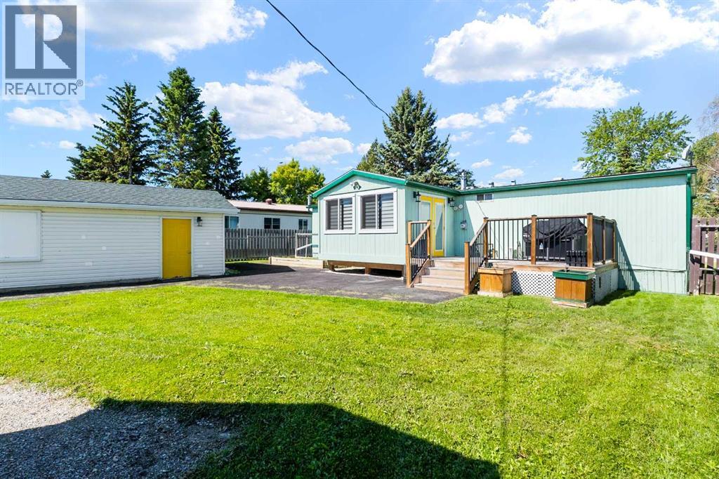 7 Tamarack Crescent NW - 22