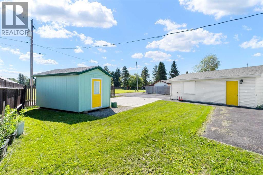 7 Tamarack Crescent NW - 27