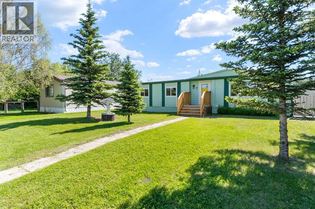 7 Tamarack Crescent NW - 33