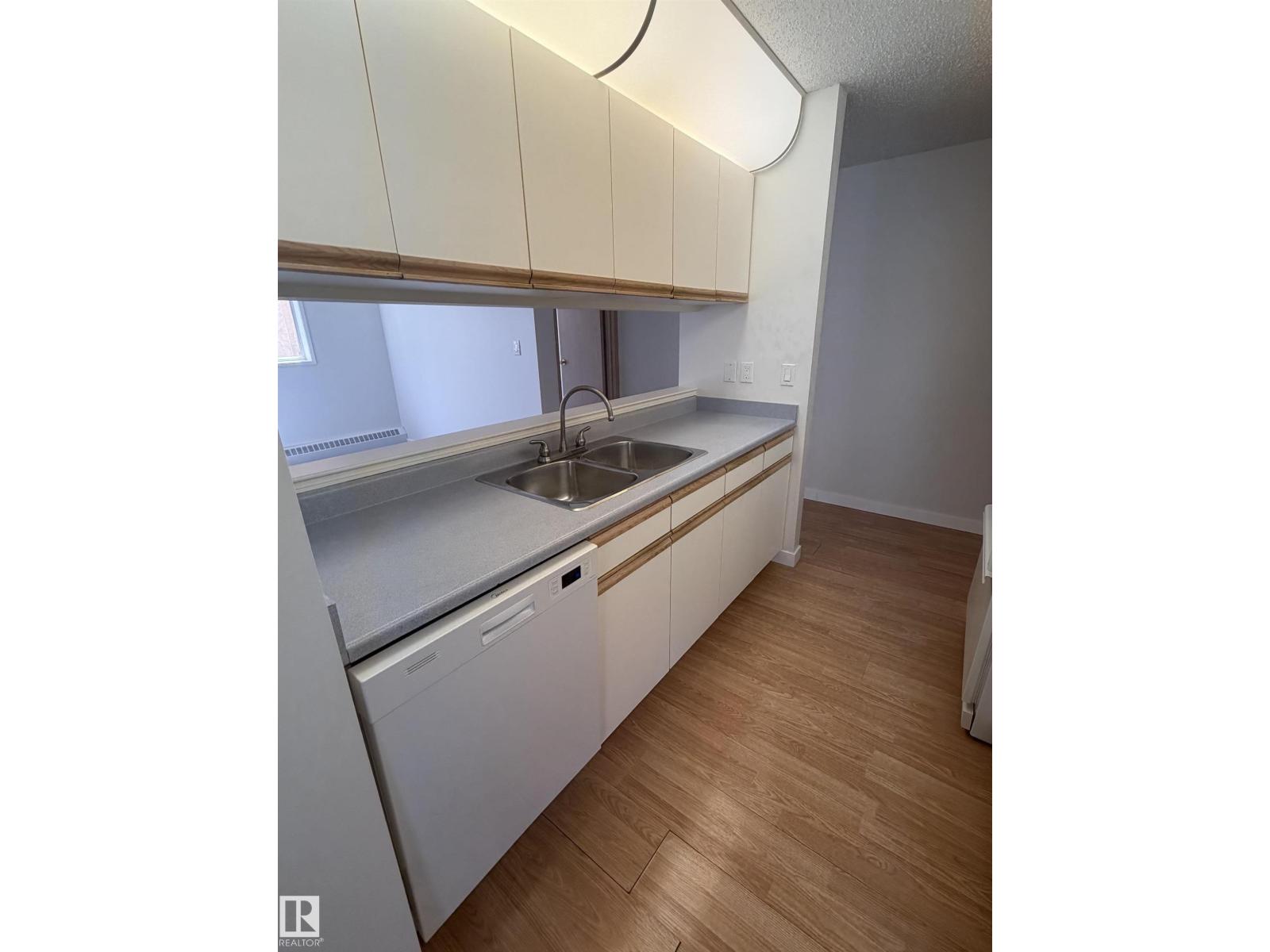 #213 17467 98A AV NW - 4
