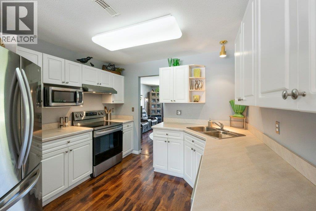 #8 6514 MEADOWS Drive - 14
