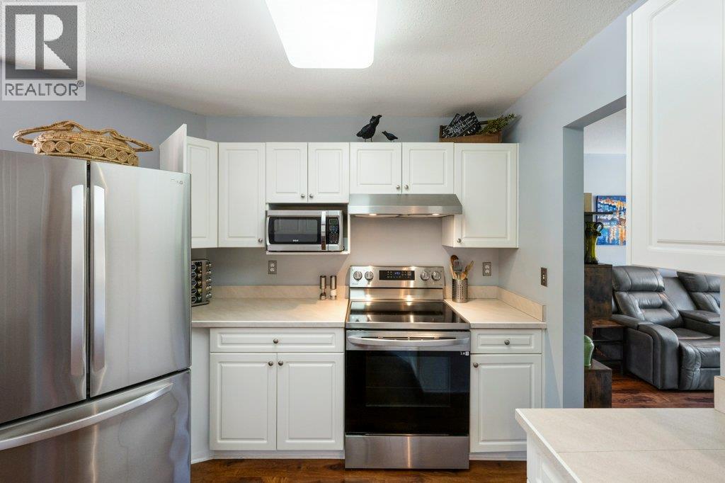 #8 6514 MEADOWS Drive - 11