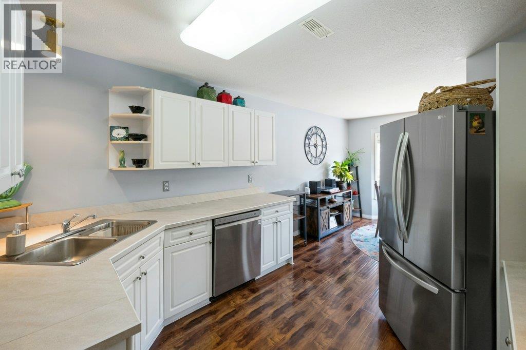 #8 6514 MEADOWS Drive - 13