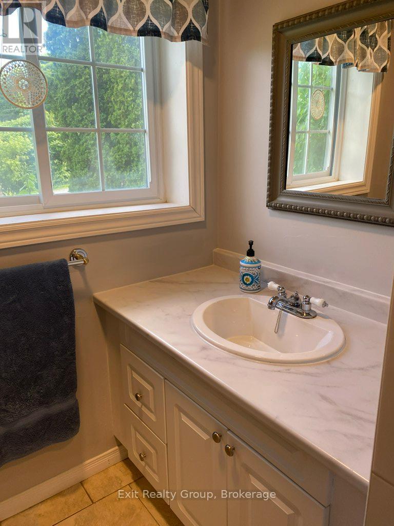 1466 CARMAN ROAD - 24