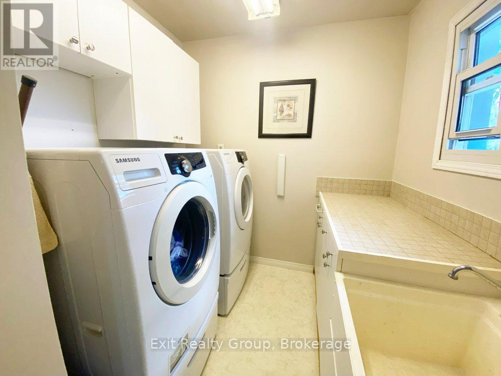 1466 CARMAN ROAD - 28