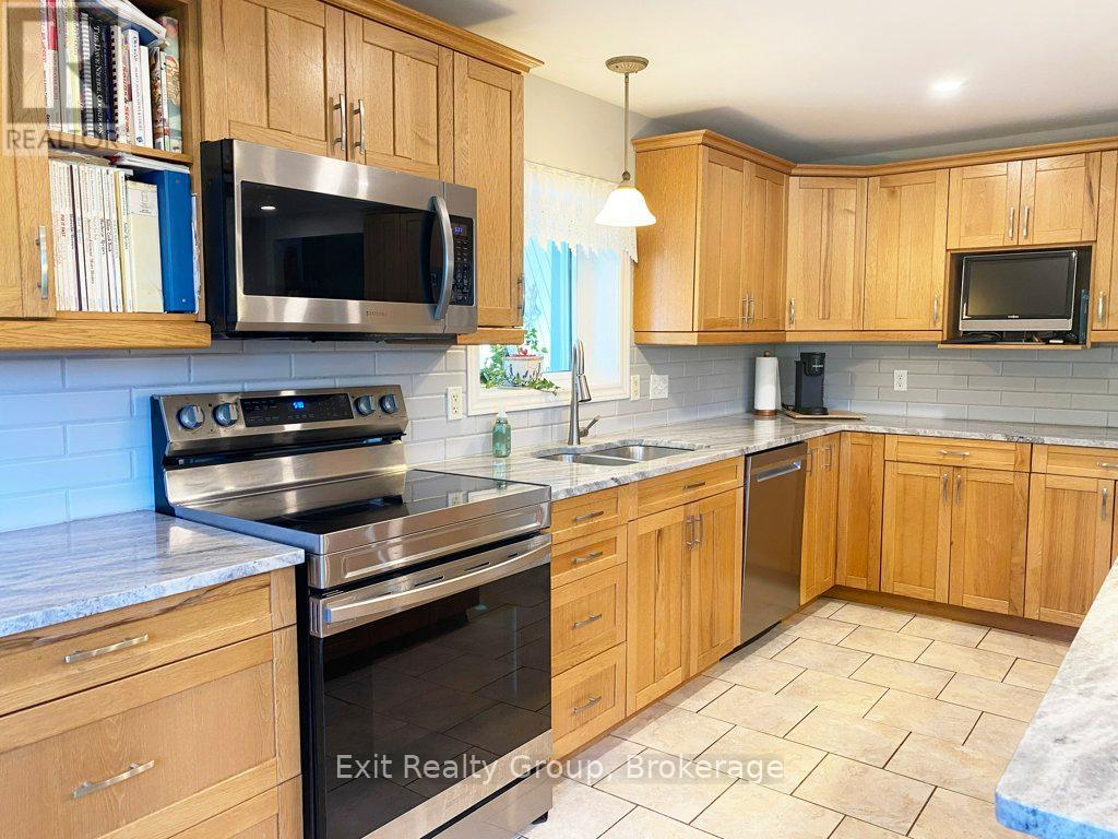 1466 CARMAN ROAD - 7
