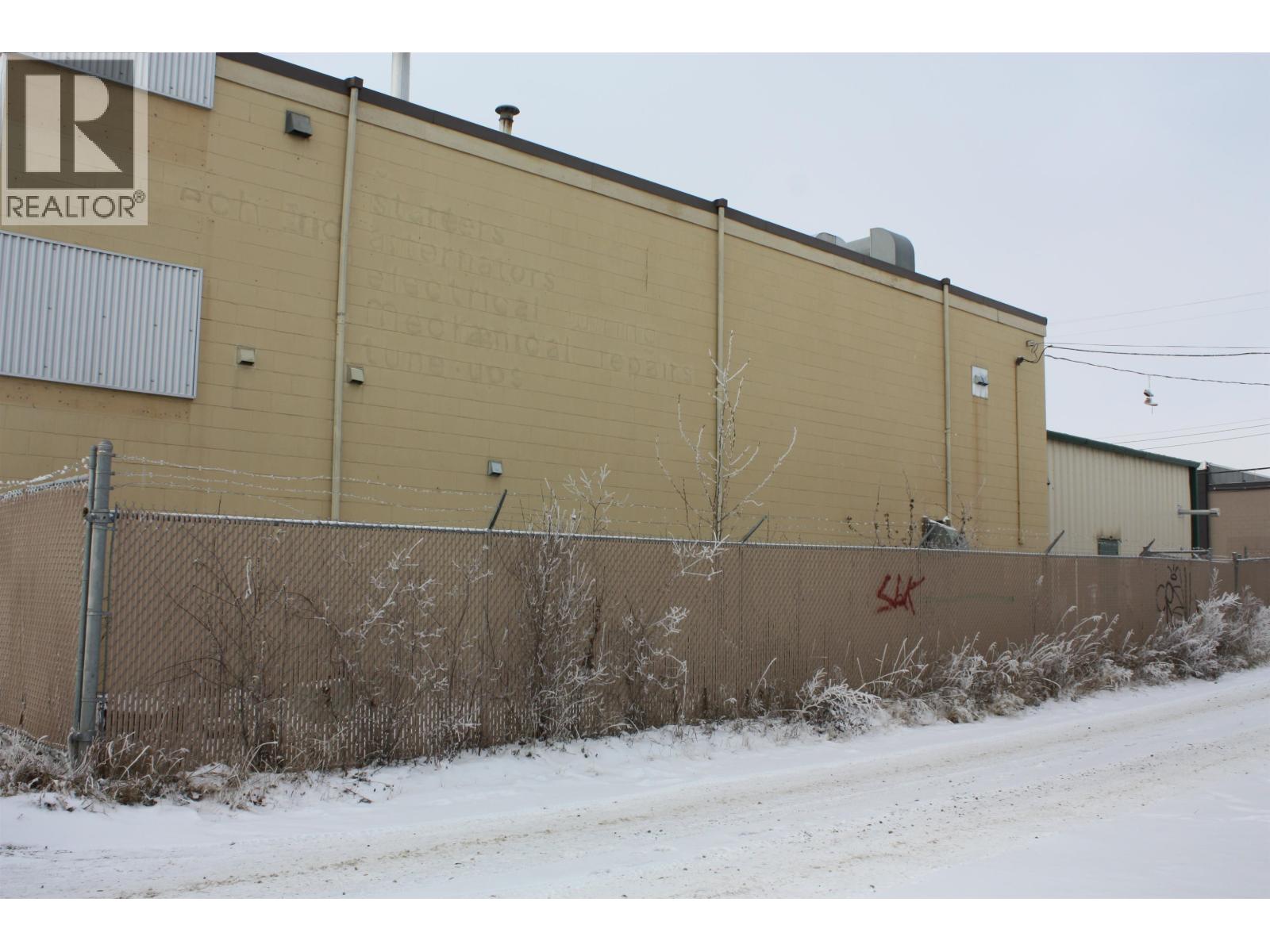 10004 94 AVENUE, Fort St. John — photo 2