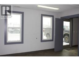10004 94 Avenue, Fort St  John, BC V1J5J6 Photo 21