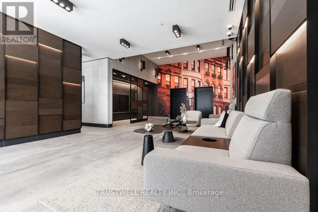 #407 38 SIMCOE PROMENADE - Image 14