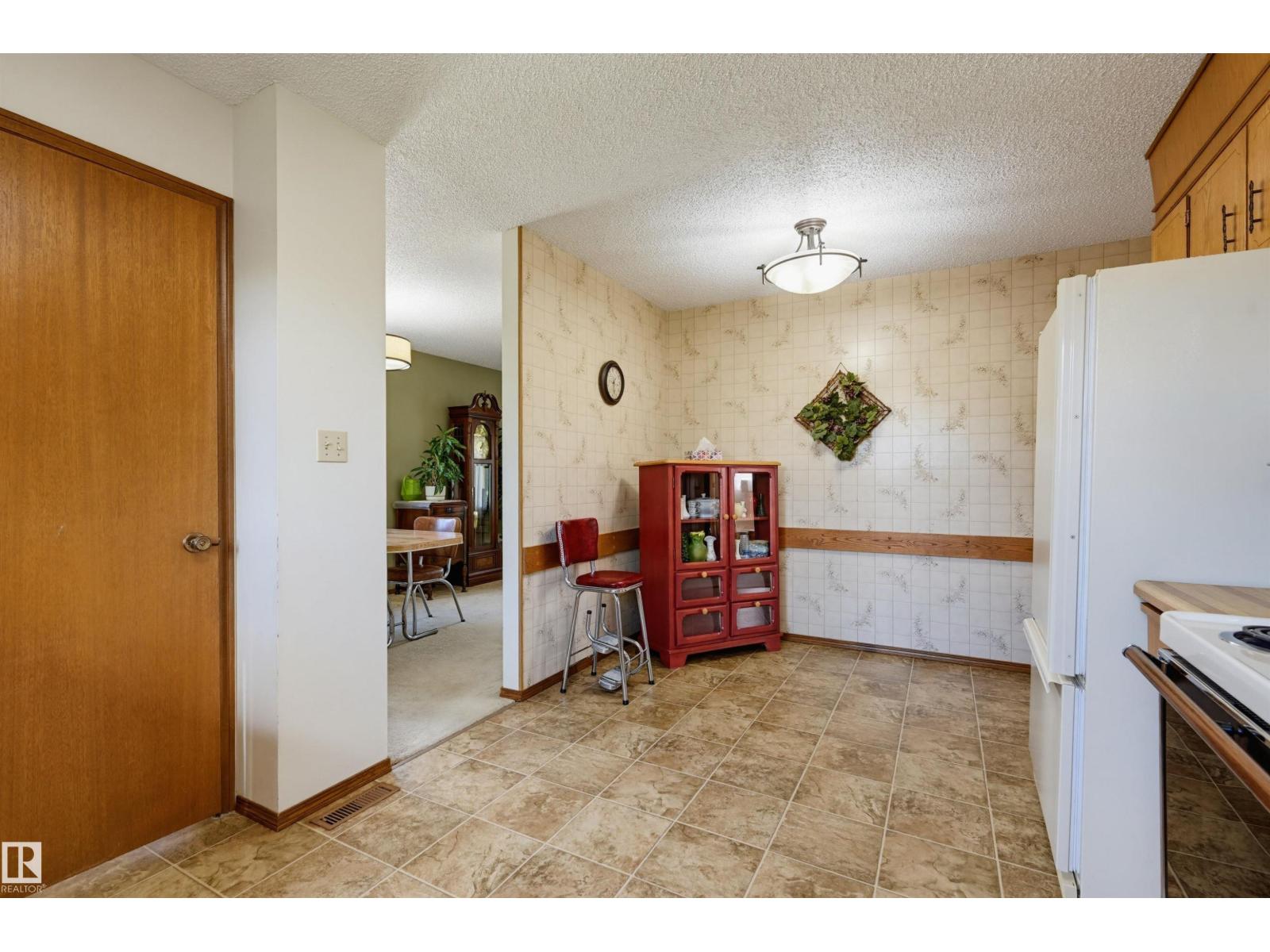 1920 65 ST NW - 14