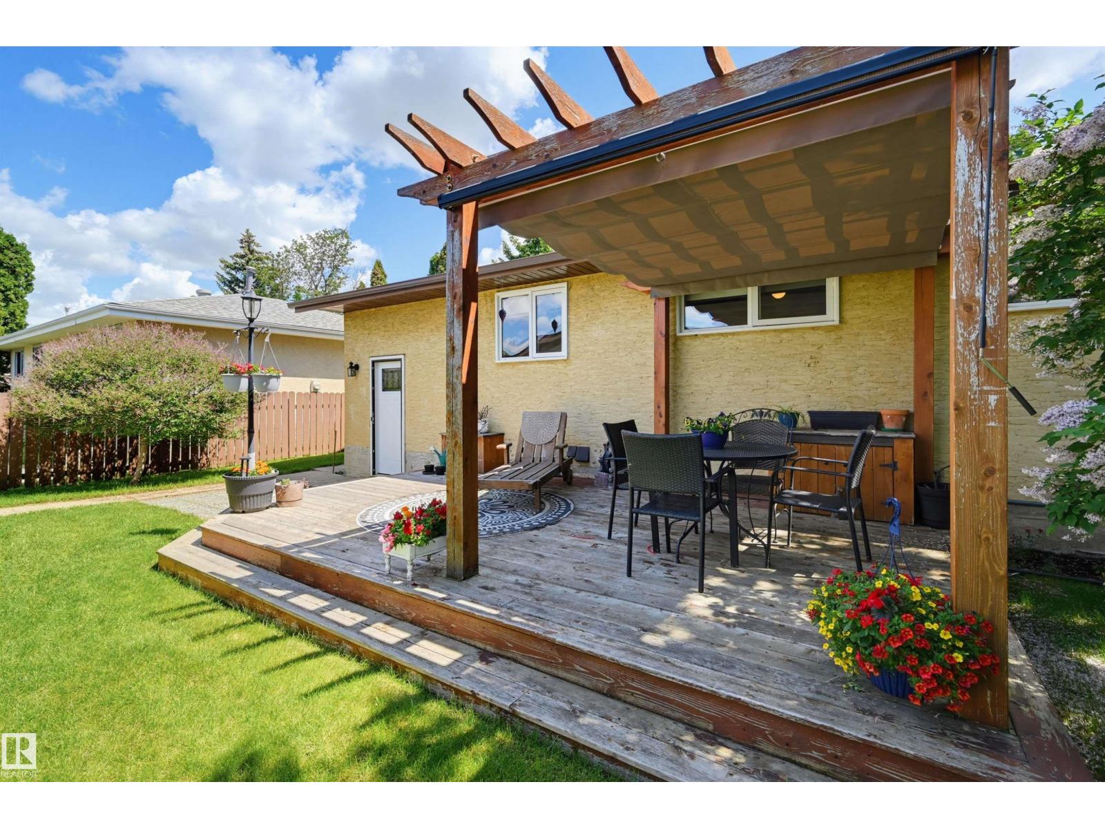 1920 65 ST NW - 31