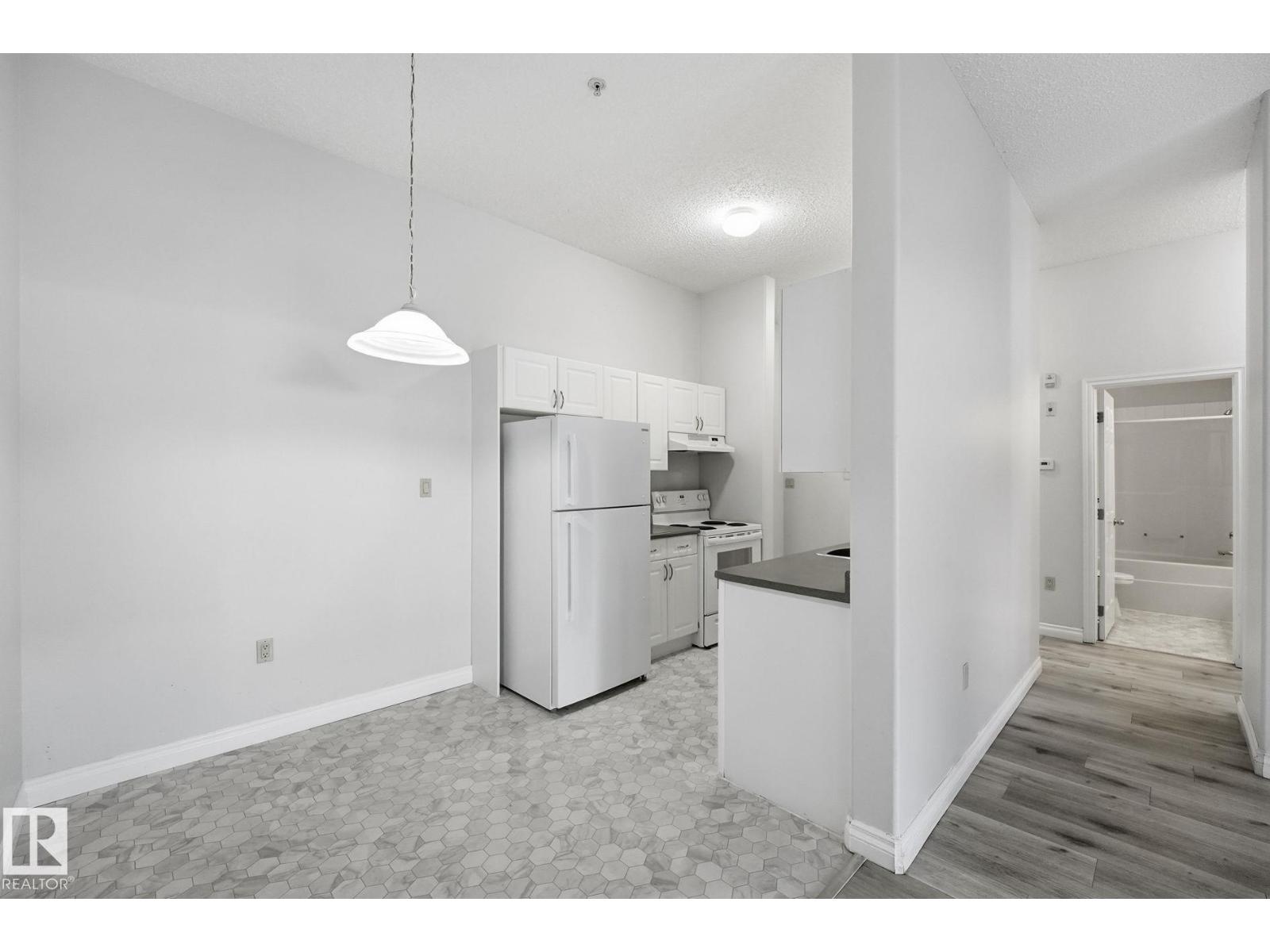 #105 11446 40 AV NW NW - 11