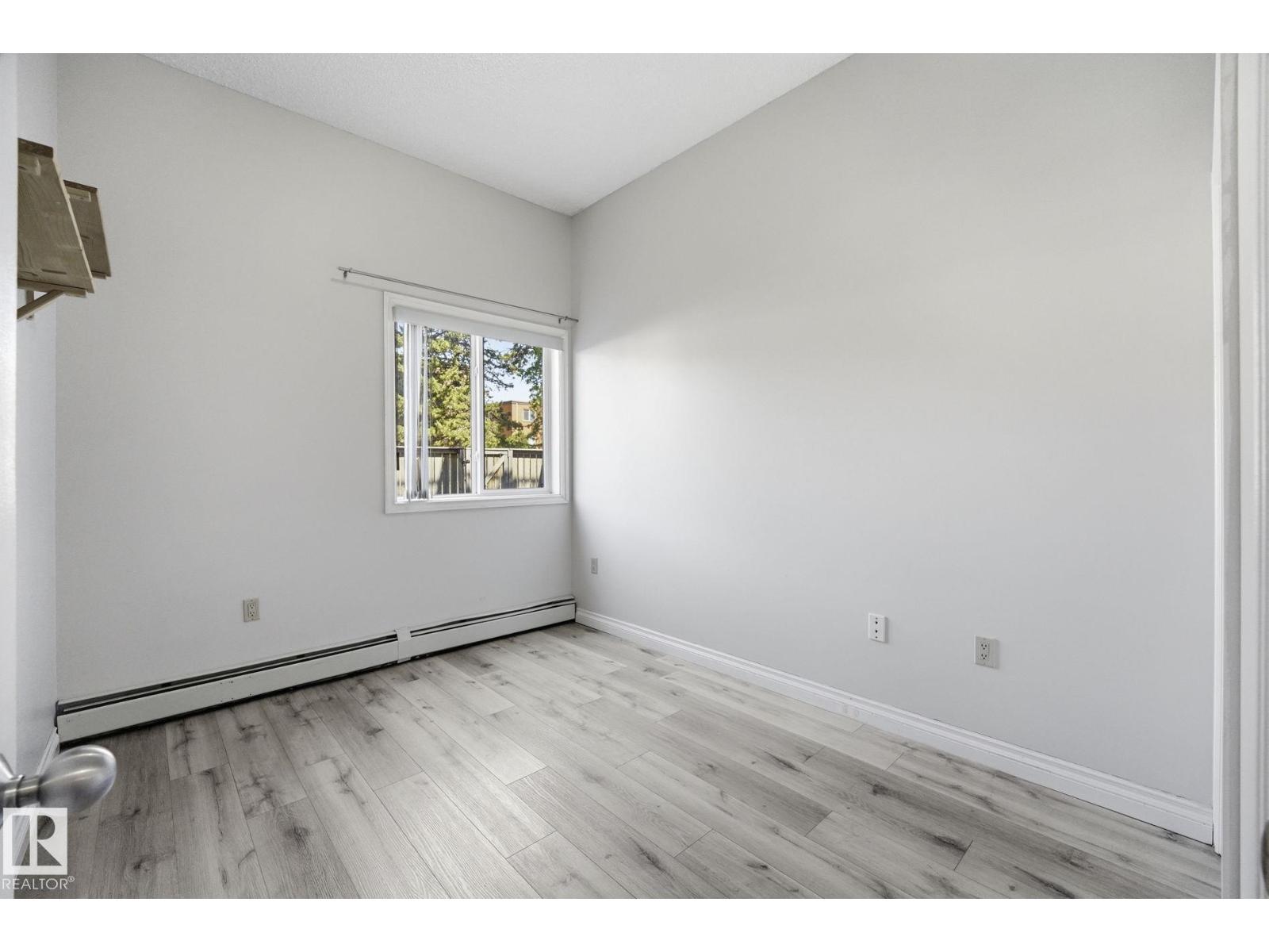 #105 11446 40 AV NW NW - 22
