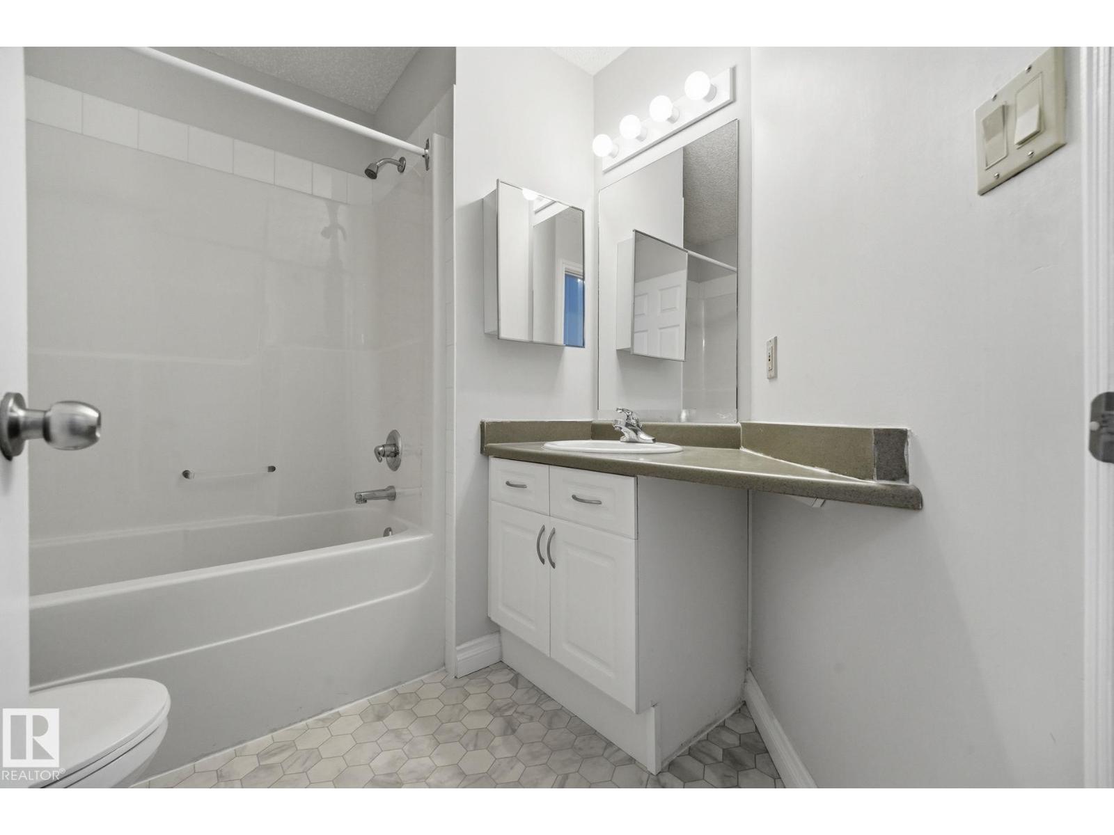 #105 11446 40 AV NW NW - 23