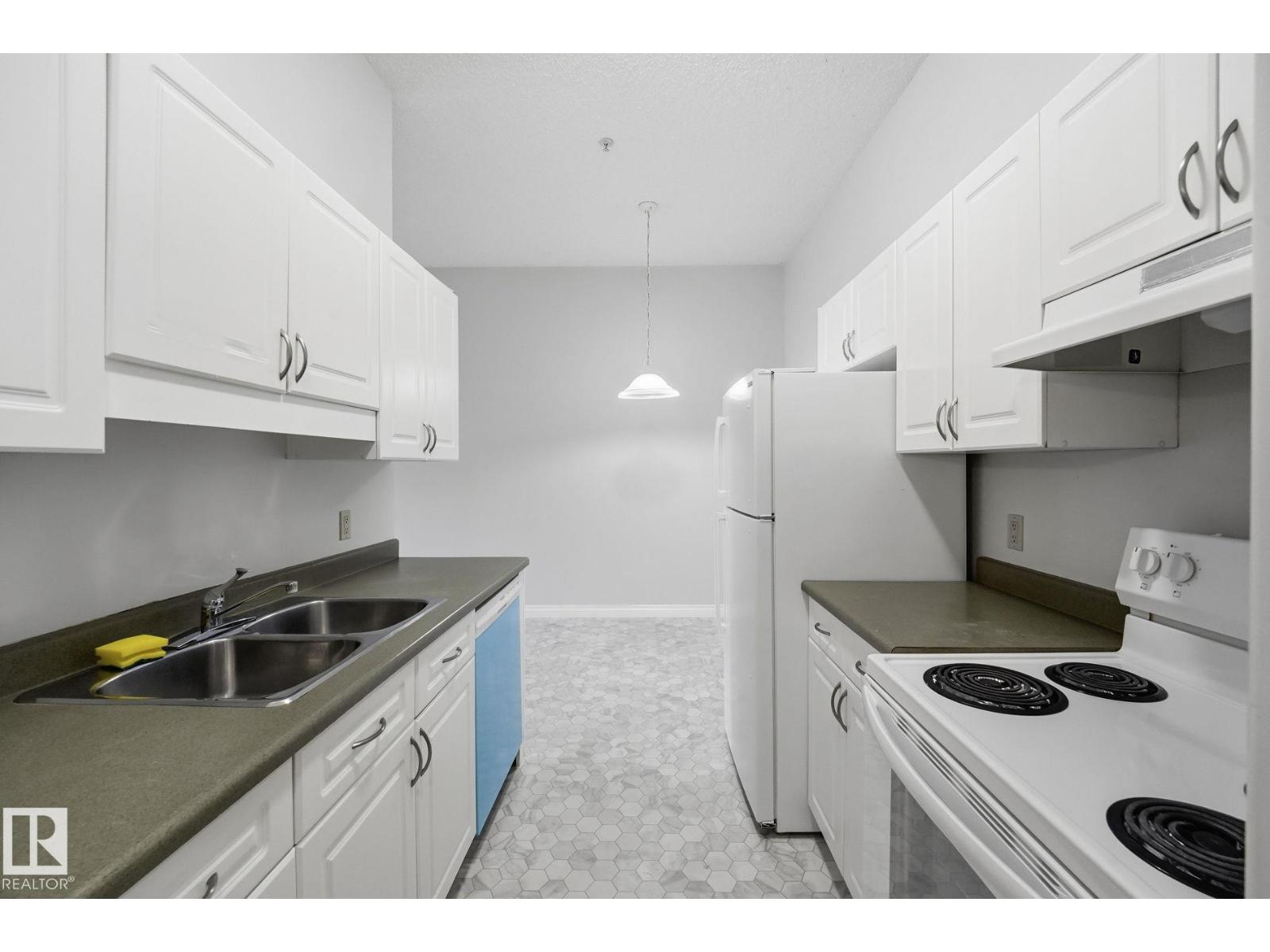 #105 11446 40 AV NW NW - 6