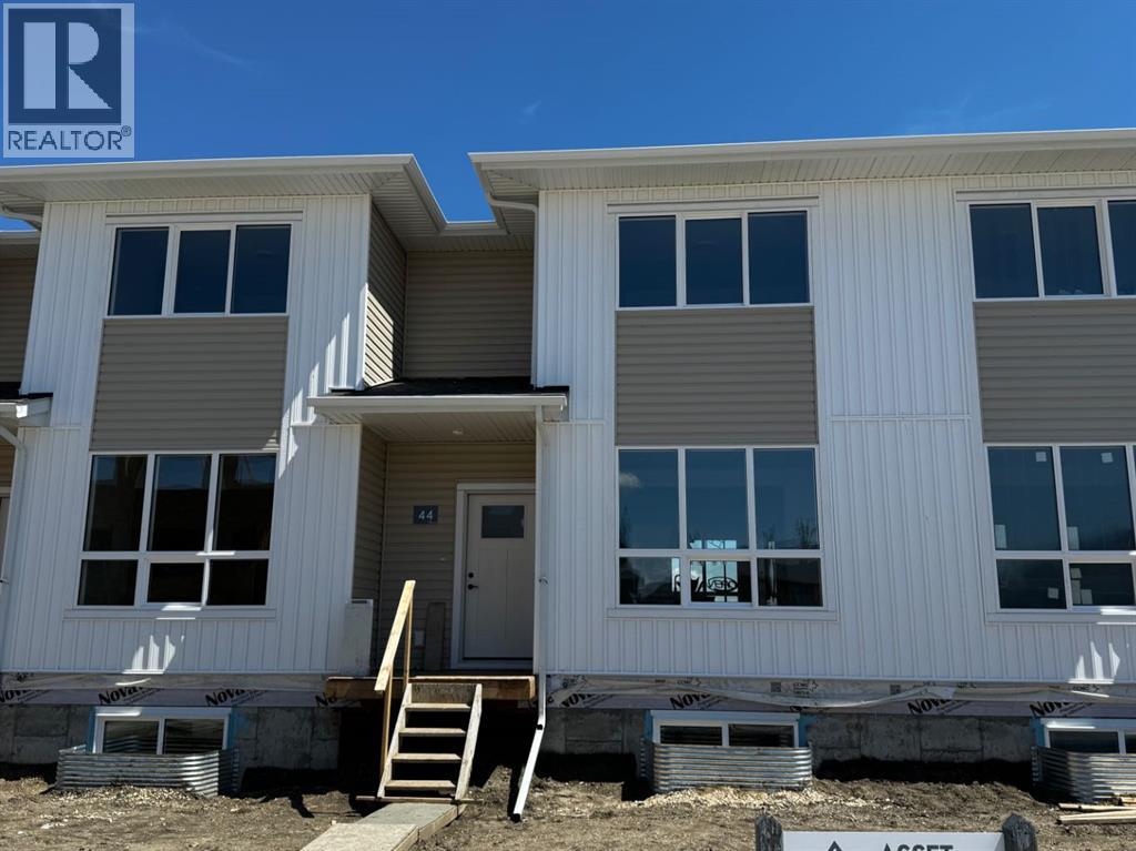 44 Lavelle Close - 1