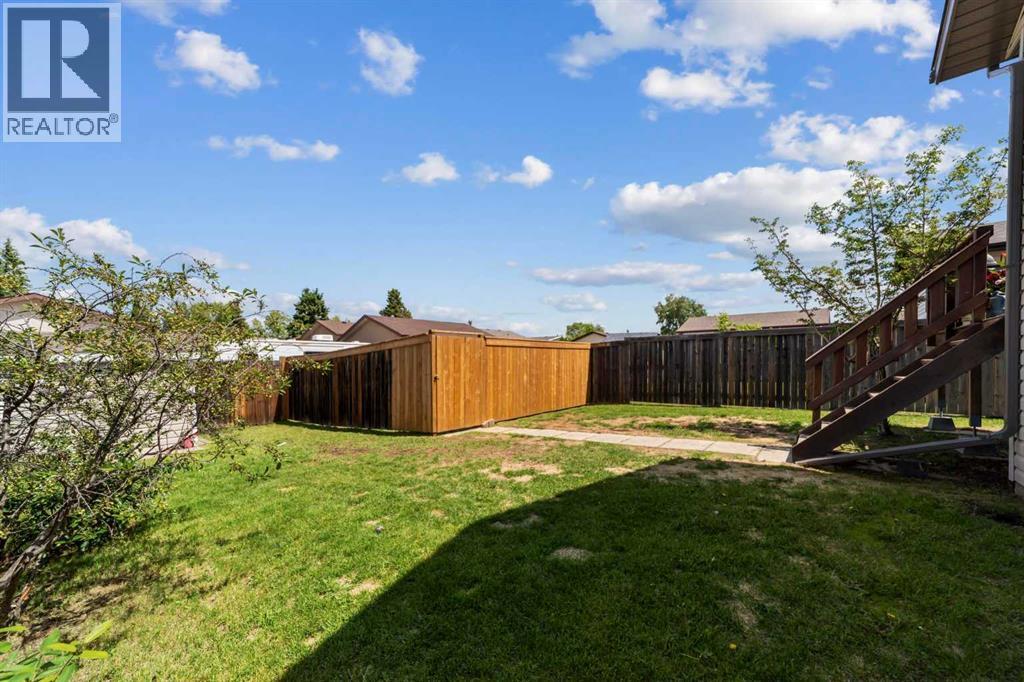 6814 40 Avenue Close — photo 27