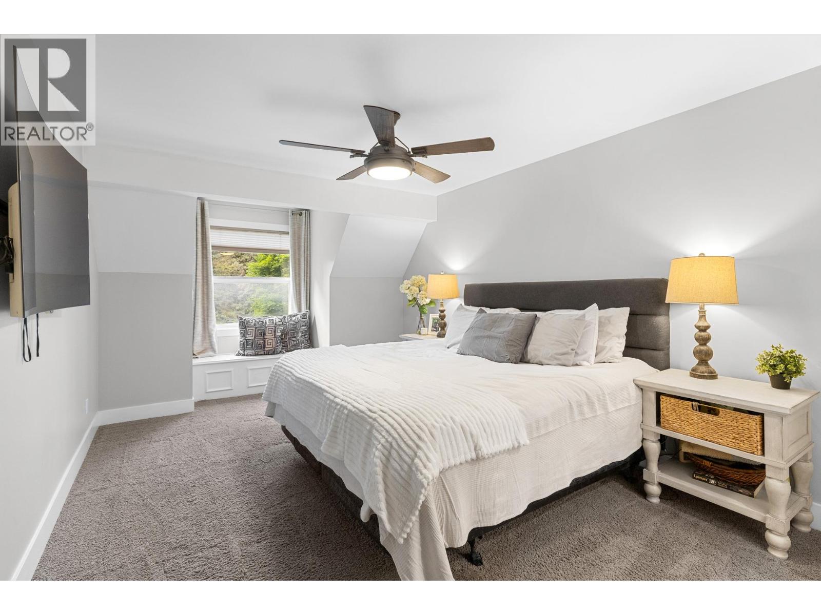 7654 Falcon Ridge Crescent - 28