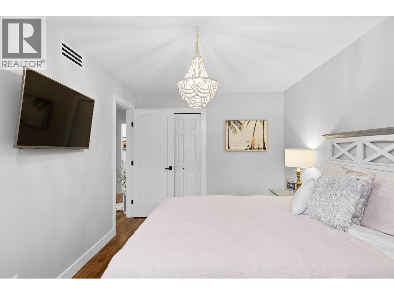 7654 Falcon Ridge Crescent - 37