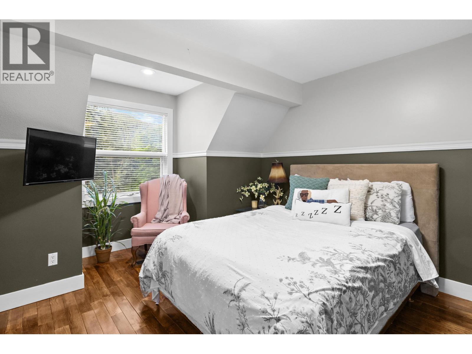7654 Falcon Ridge Crescent - 34