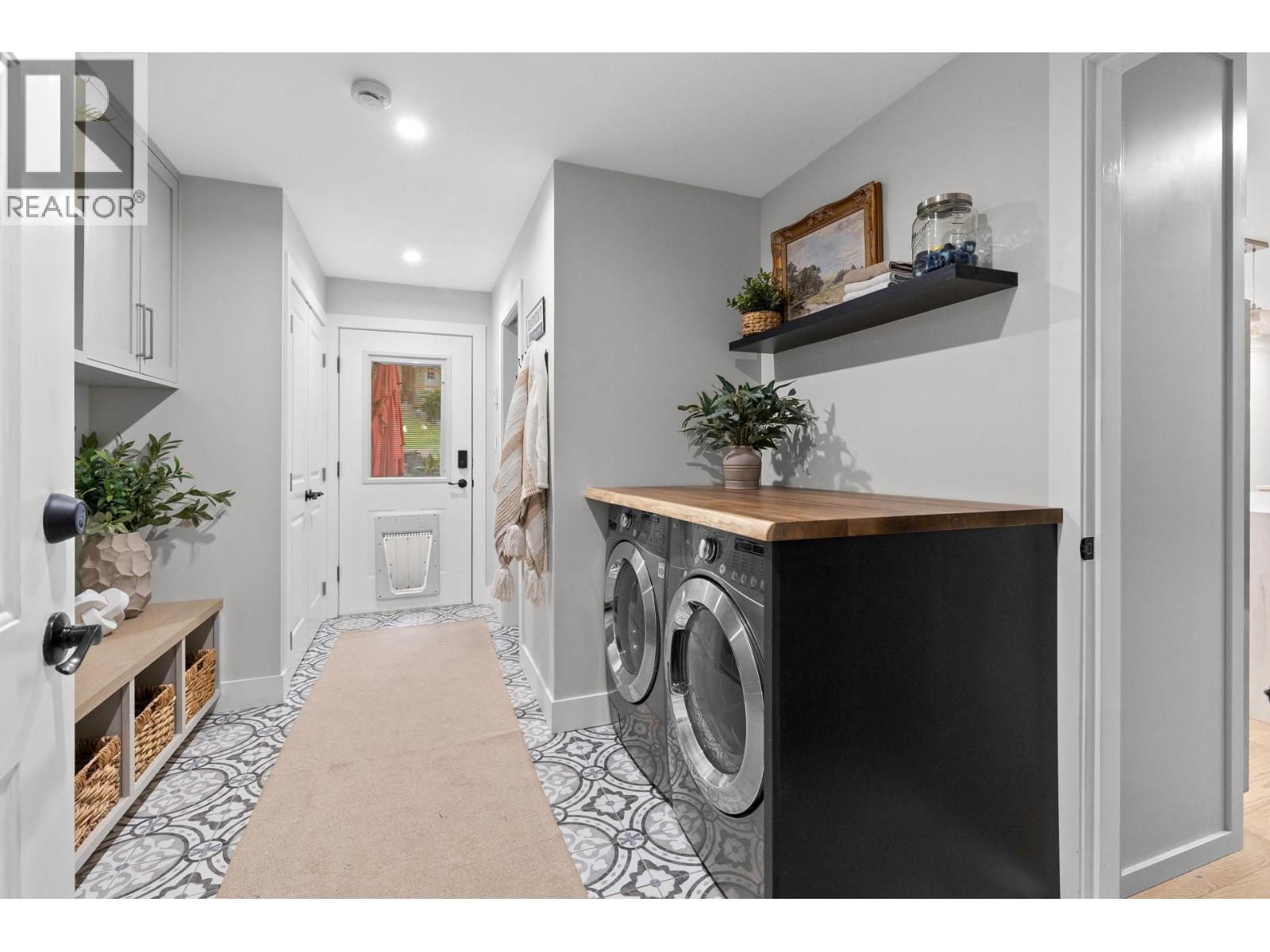 7654 Falcon Ridge Crescent - 23